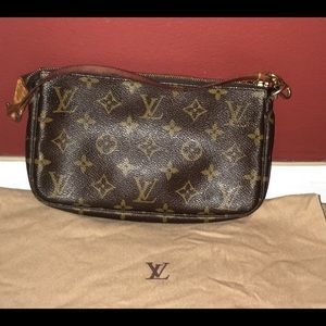 Authentic small Louis Vuitton bag (with dustbag)